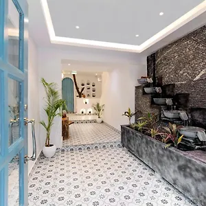 **** Hotel Moustache Luxuria India